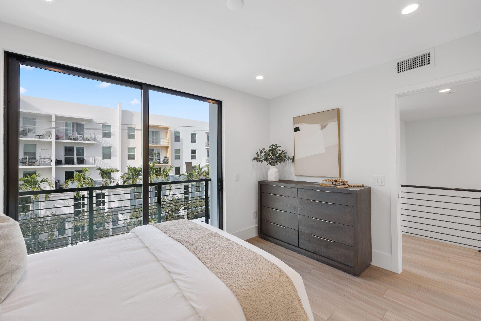 DELRAY TOWN OF - Residential