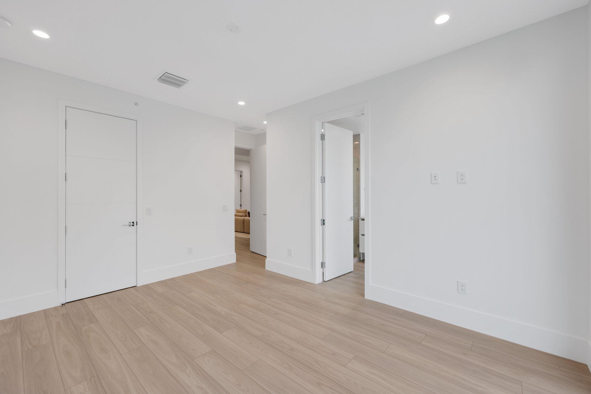 DELRAY TOWN OF - Residential