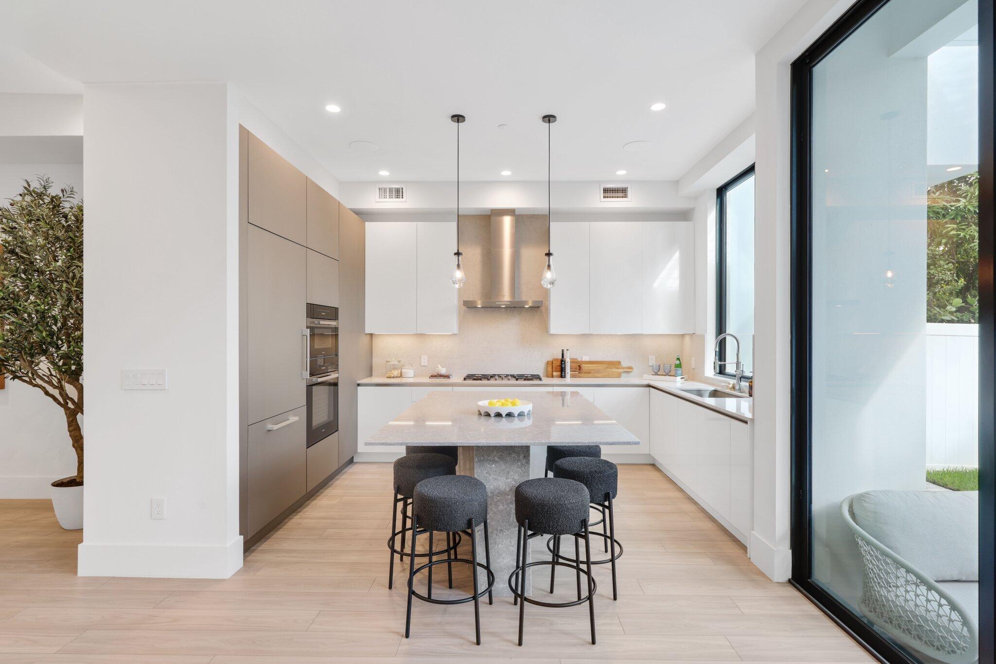 DELRAY TOWN OF - Residential