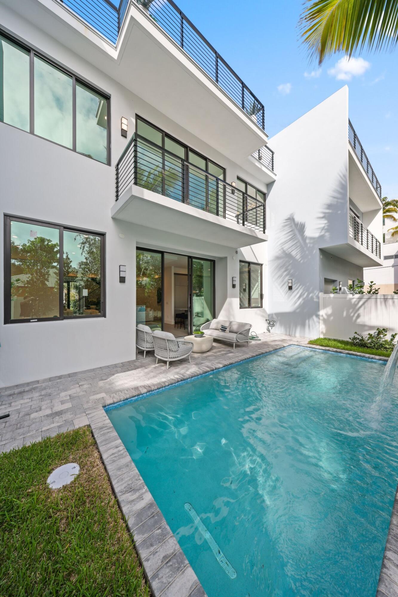 DELRAY TOWN OF - Residential