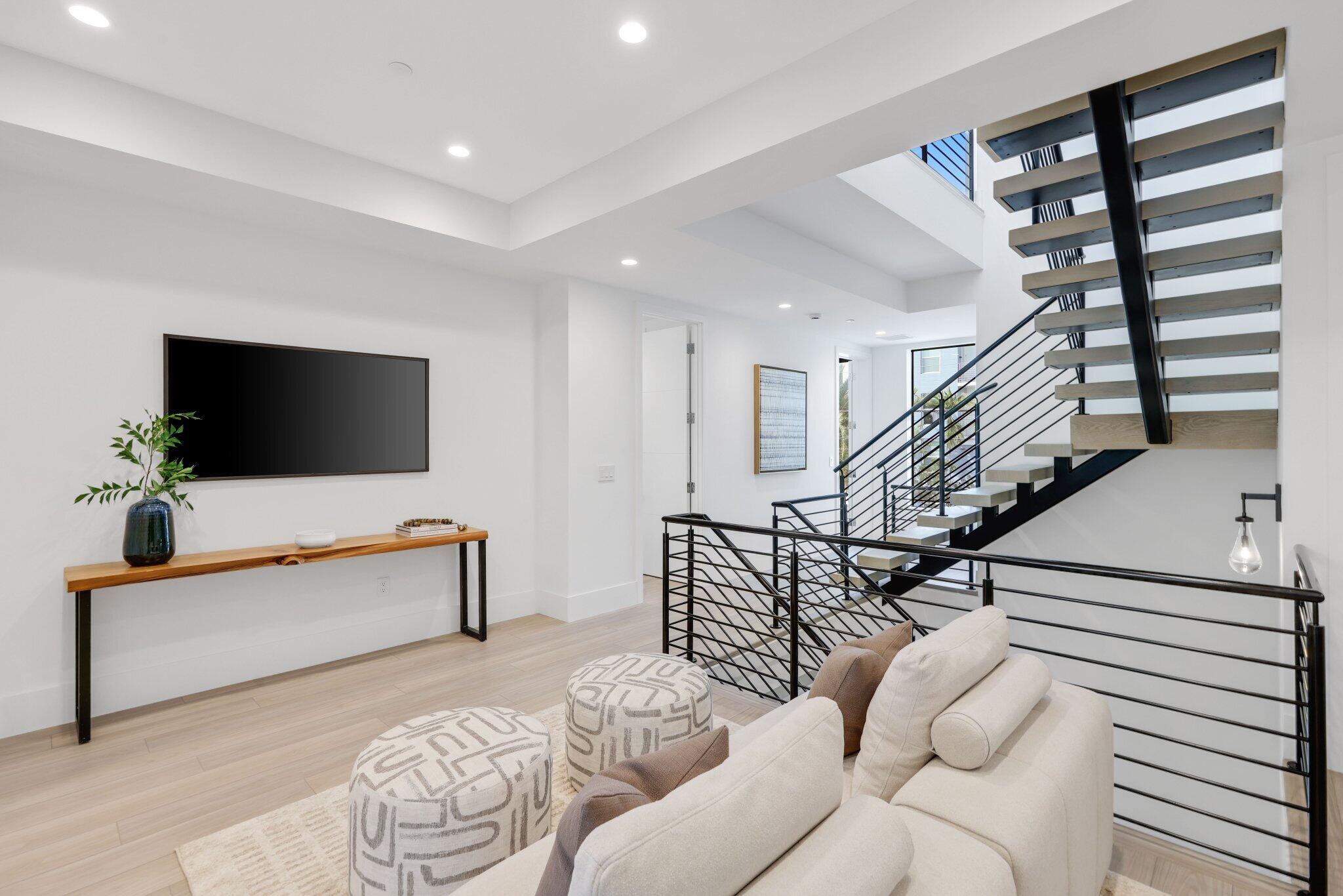 DELRAY TOWN OF - Residential