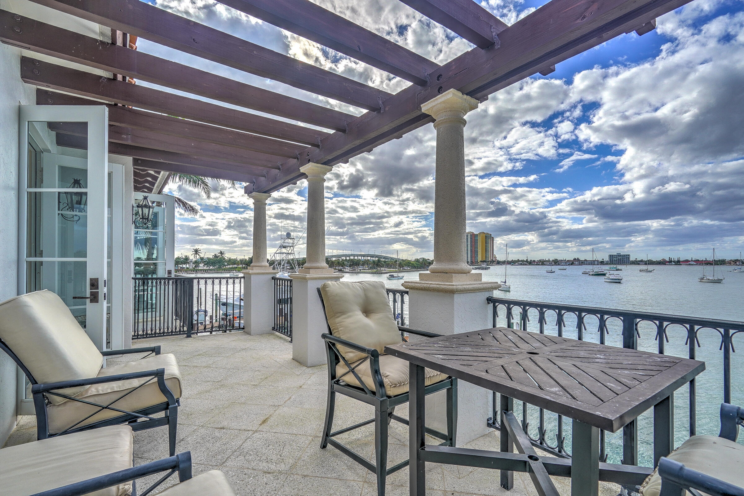 SOPHIA SENECA ESTATES - Residential