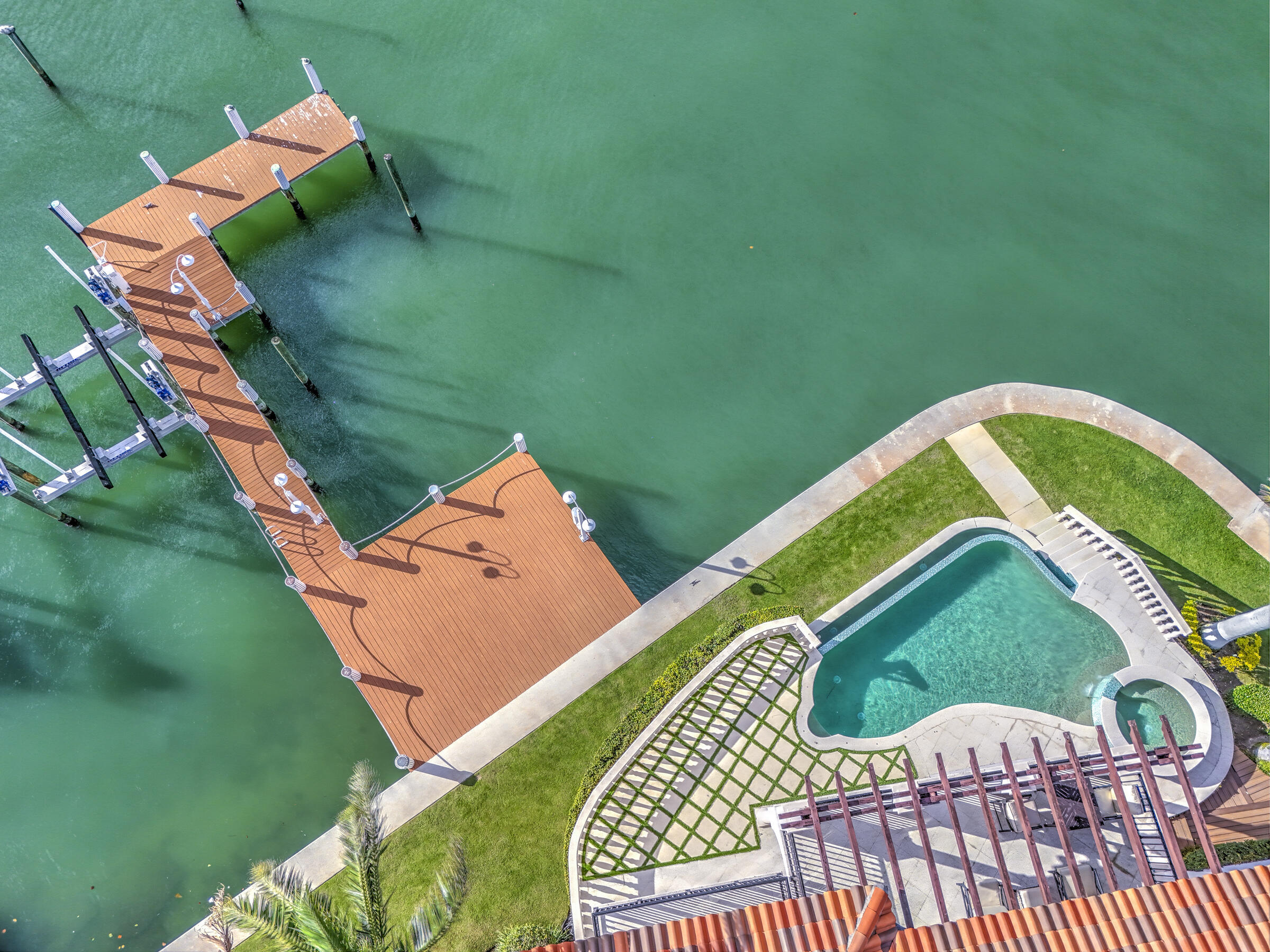 SOPHIA SENECA ESTATES - Residential