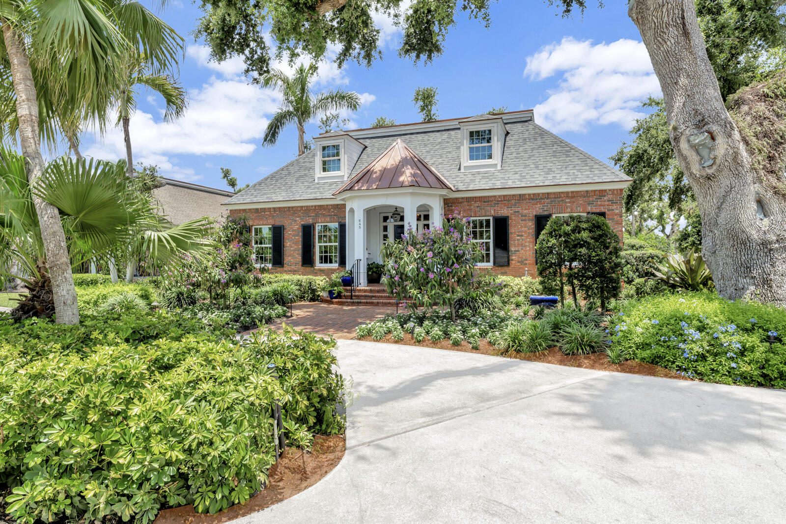 Charleston Square - Residential