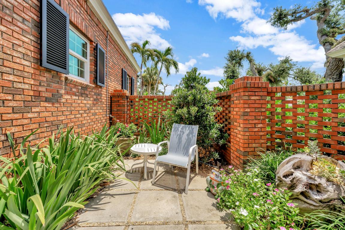 Charleston Square - Residential