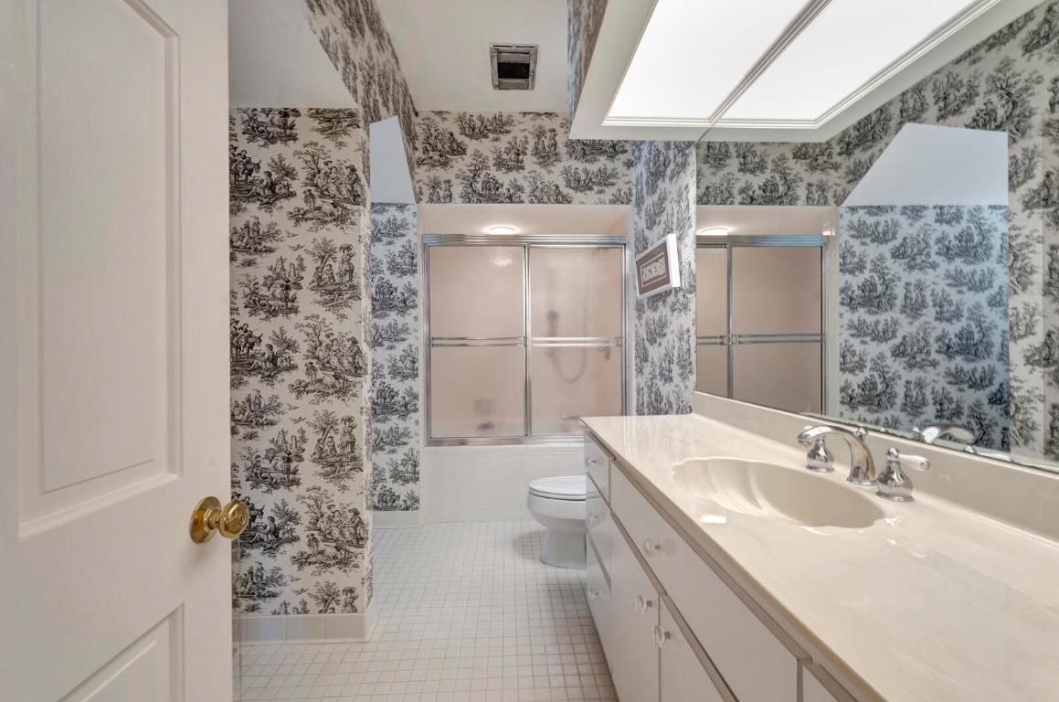 Charleston Square - Residential