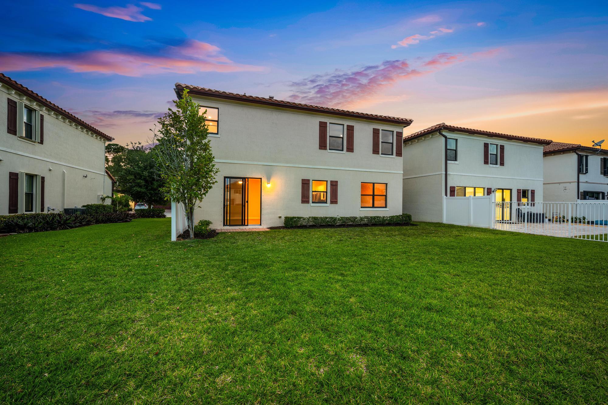 6009 Night Heron Court