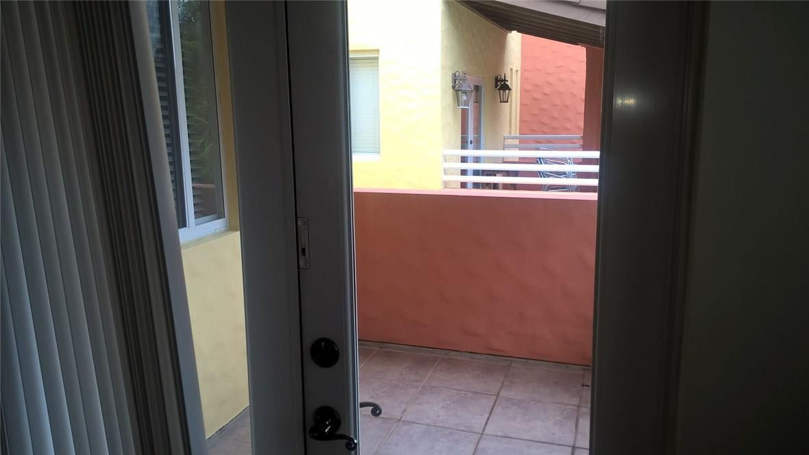 Lauderdale 2-9 D - Residential Lease