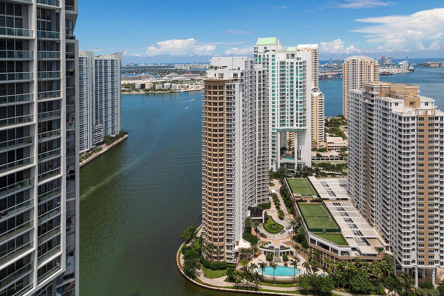 ICON BRICKELL NO TWO - Residential