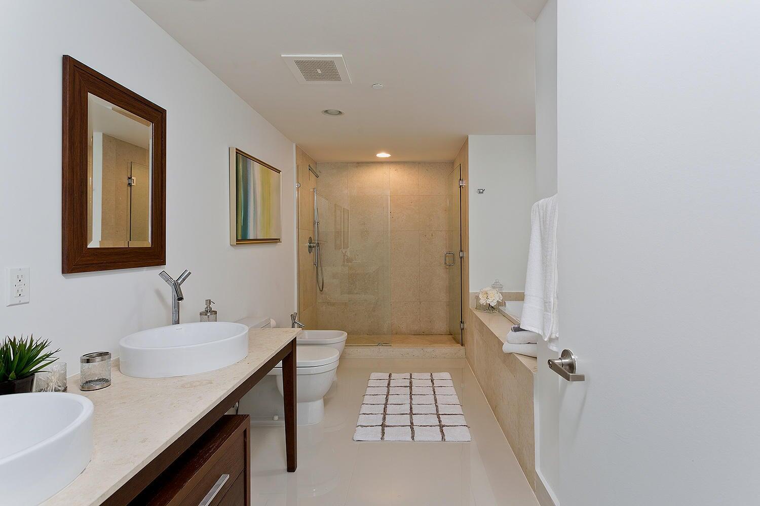 ICON BRICKELL NO TWO - Residential