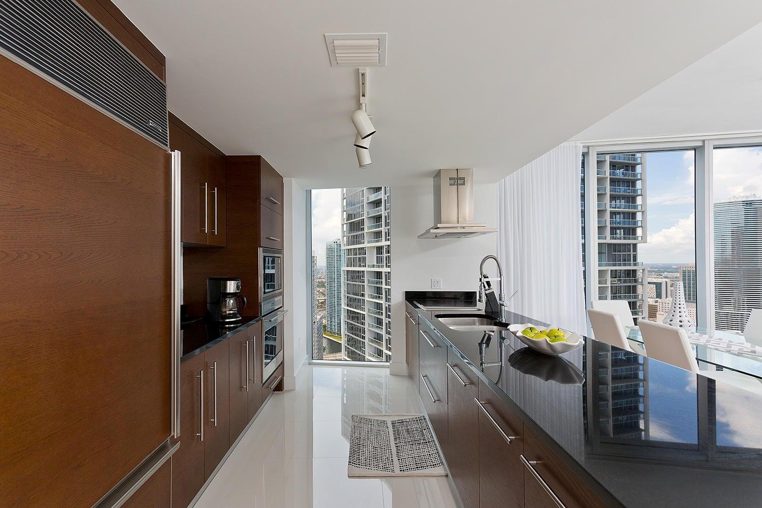 ICON BRICKELL NO TWO - Residential