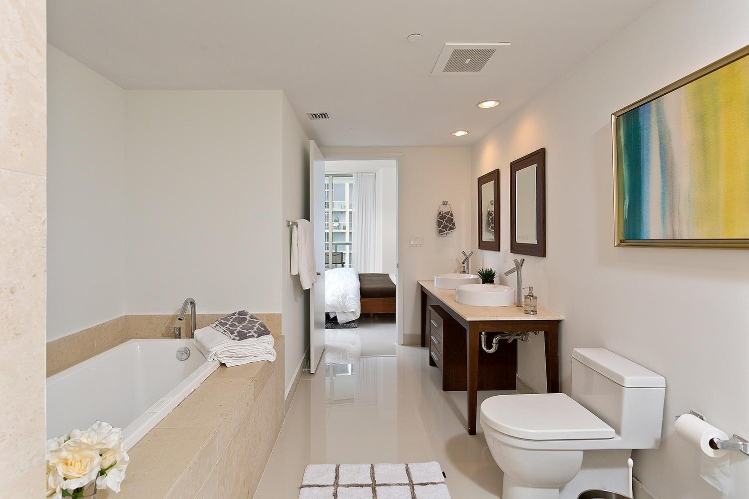 ICON BRICKELL NO TWO - Residential