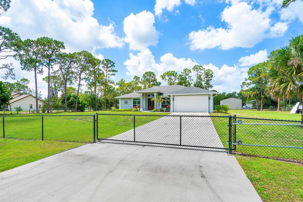 Photo of 17106 88th Road N, Loxahatchee, FL 33470 (MLS # R10992551)