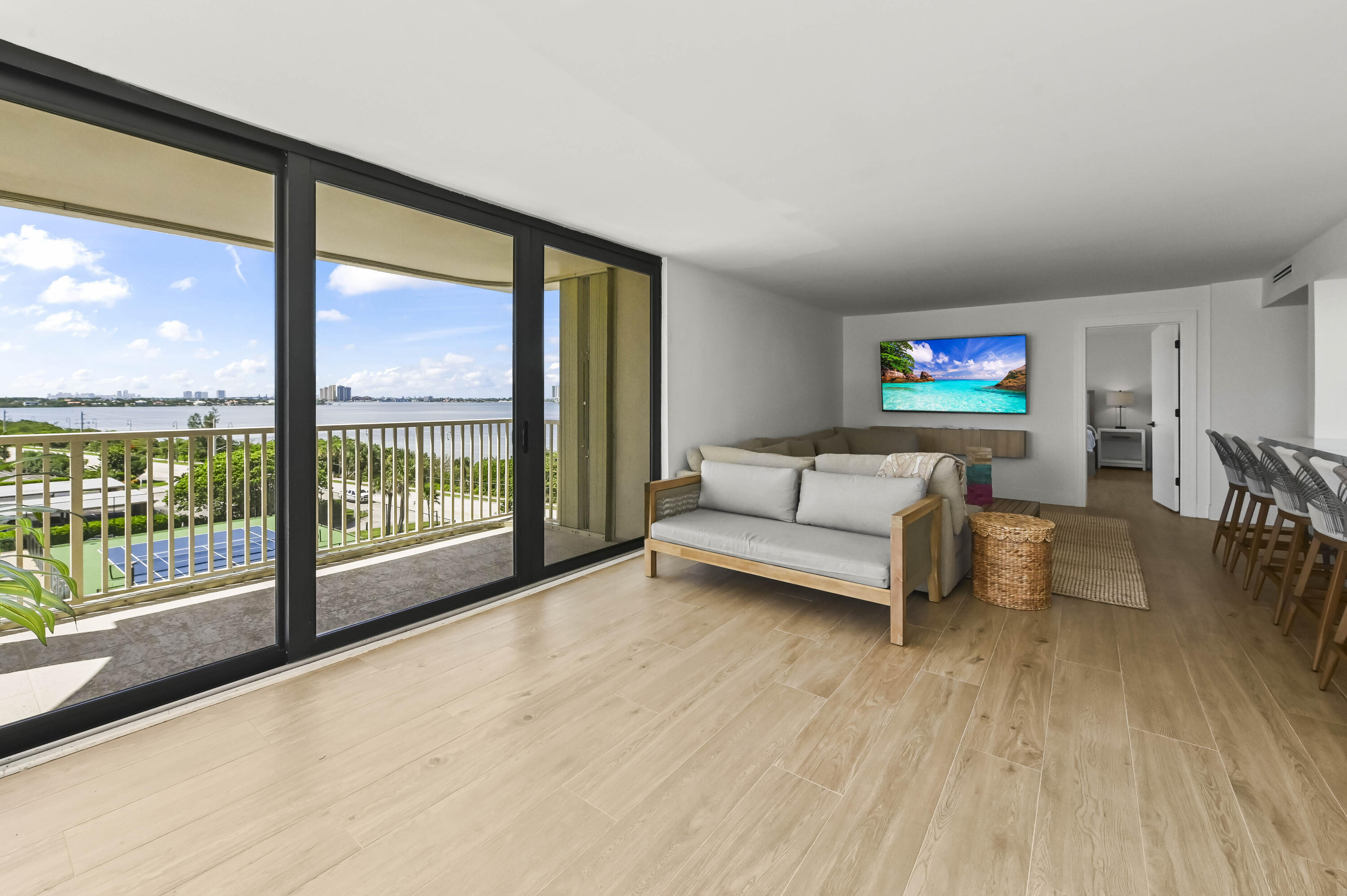 5480 N Ocean Drive B5b