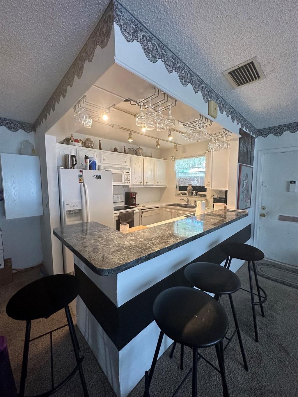 Photo of 210 Bayview Ave #D, Boynton Beach, FL 33435 (MLS # F10391847)