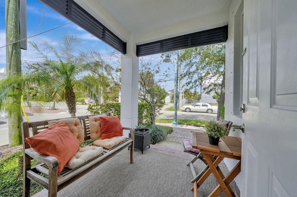Photo of 260 NE 3rd Street #4-F, Delray Beach, FL 33444 (MLS # R11053559)