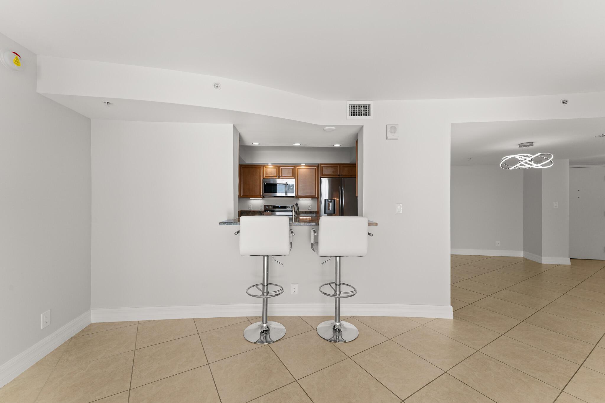 TIARA CONDO - Residential