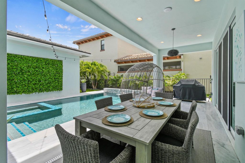 Photo of 13378 Machiavelli Way, Palm Beach Gardens, FL 33418 (MLS # R10948858)