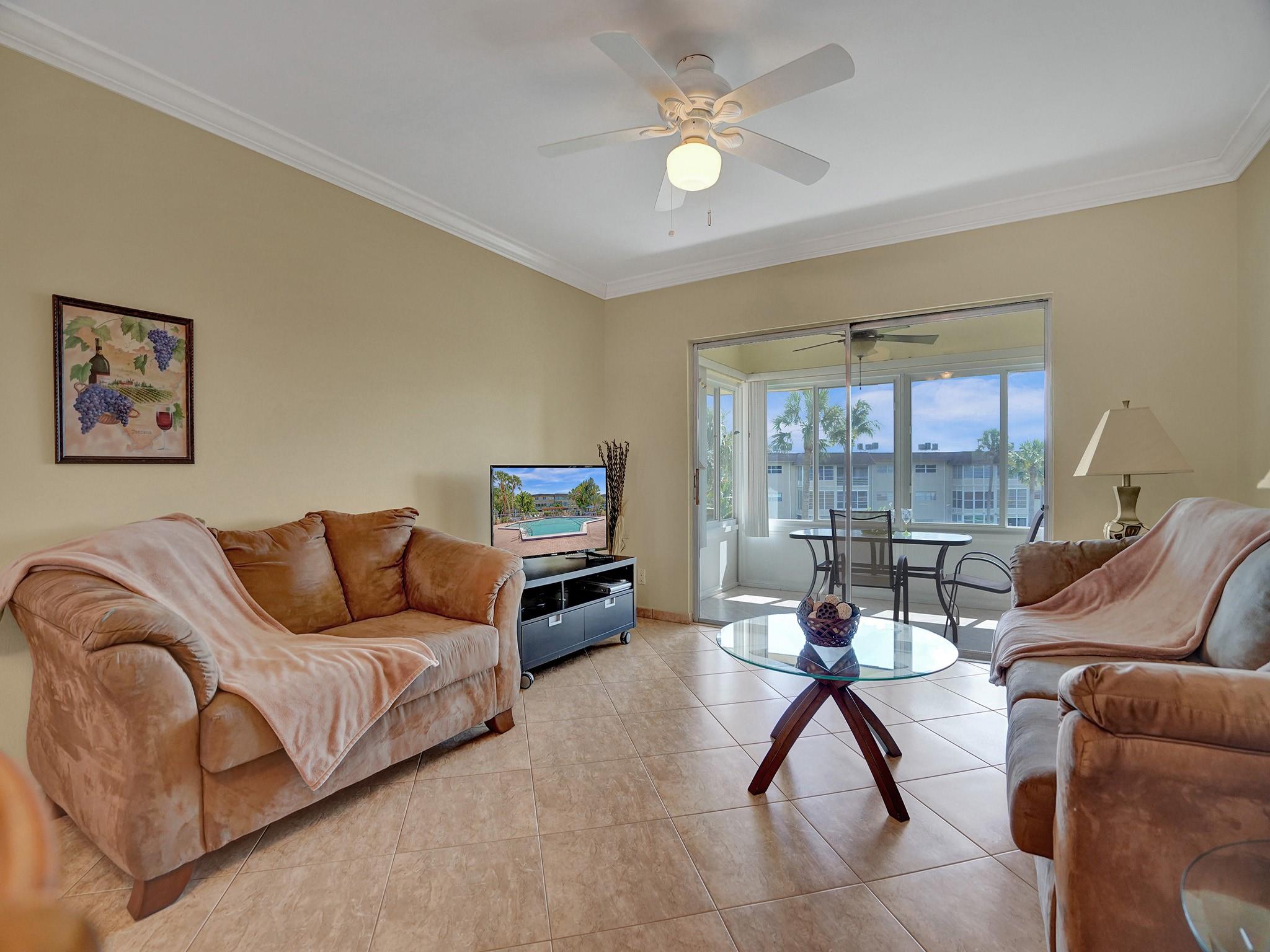 HAWAIIAN GARDENS - Residential