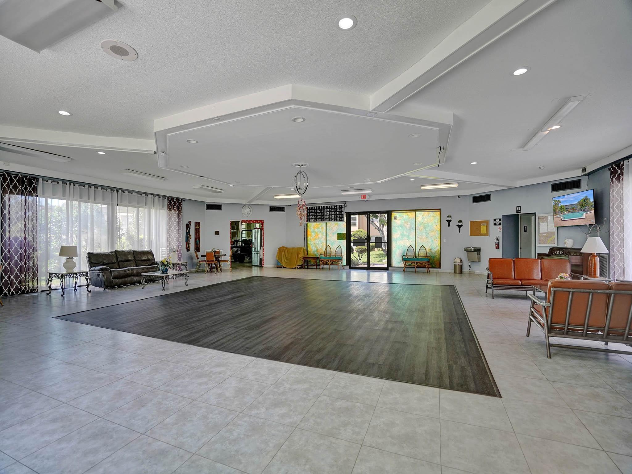 HAWAIIAN GARDENS - Residential