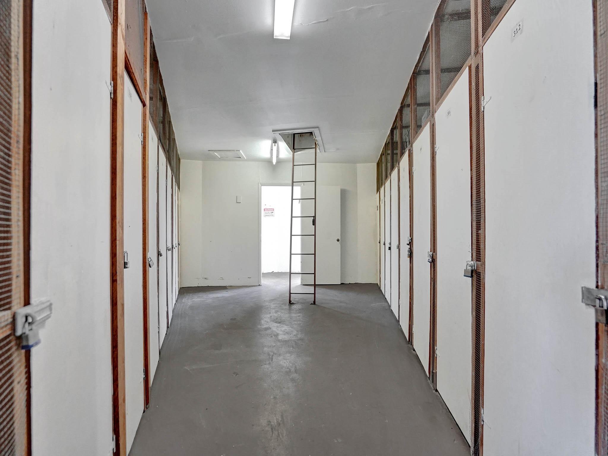 HAWAIIAN GARDENS - Residential