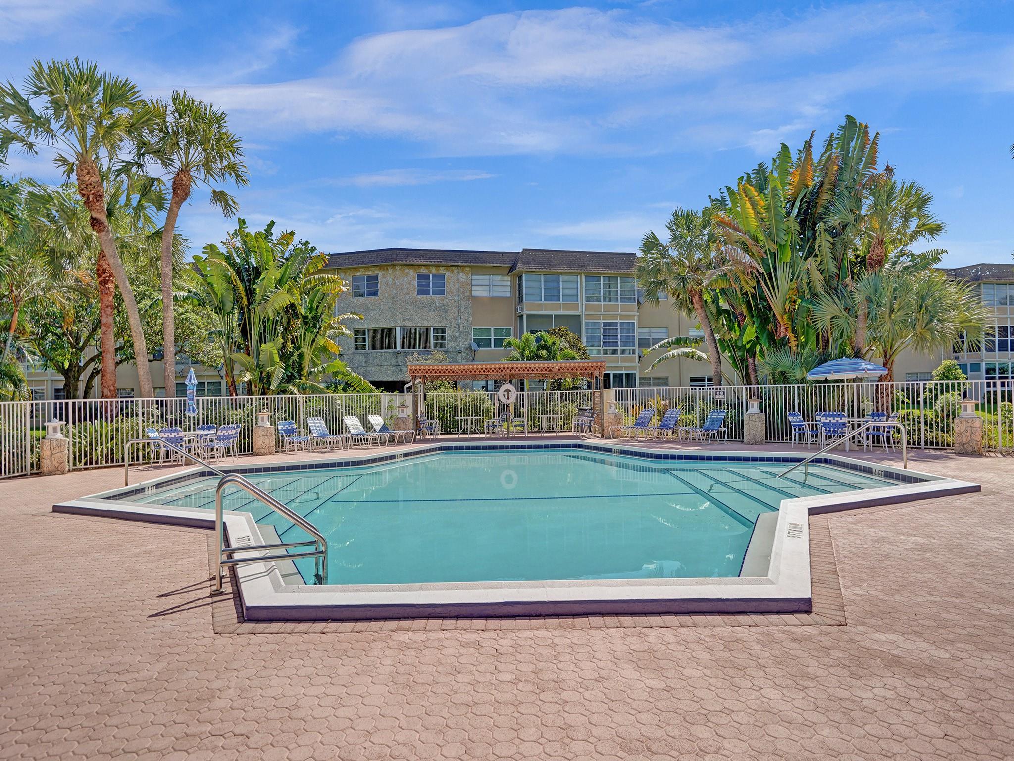 HAWAIIAN GARDENS - Residential