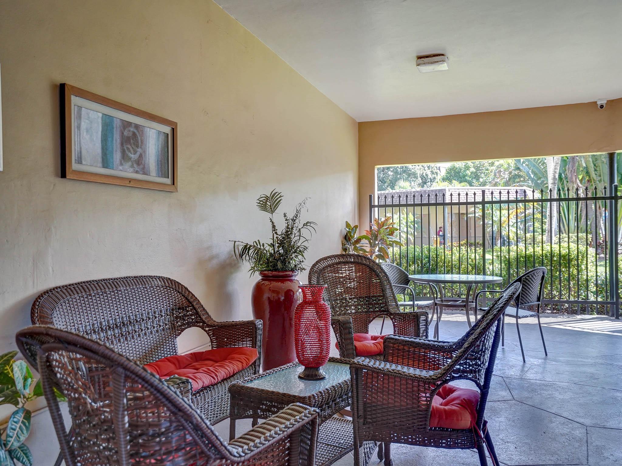 HAWAIIAN GARDENS - Residential