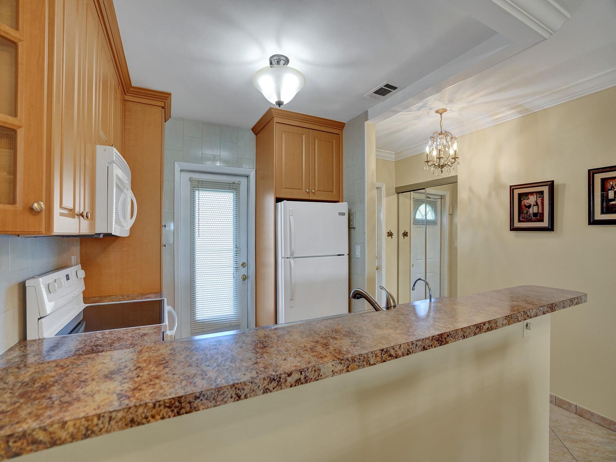 HAWAIIAN GARDENS - Residential