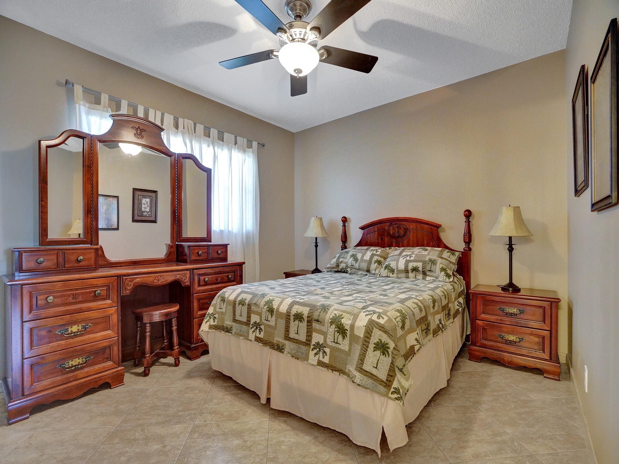 HAWAIIAN GARDENS - Residential