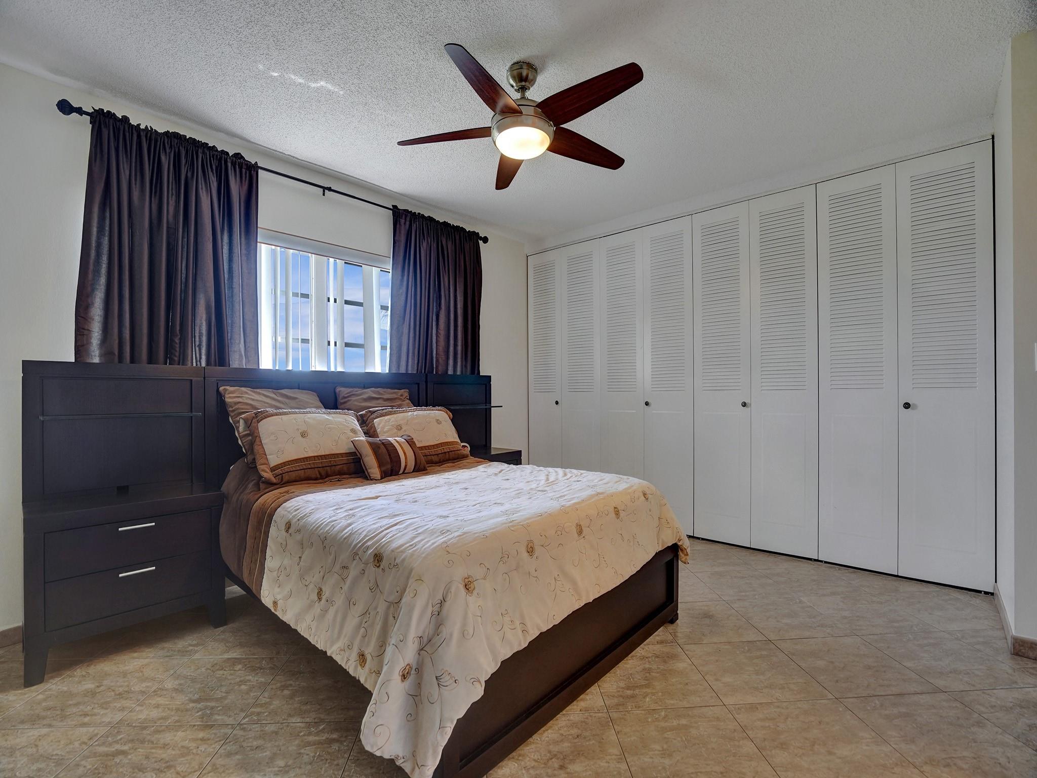 HAWAIIAN GARDENS - Residential