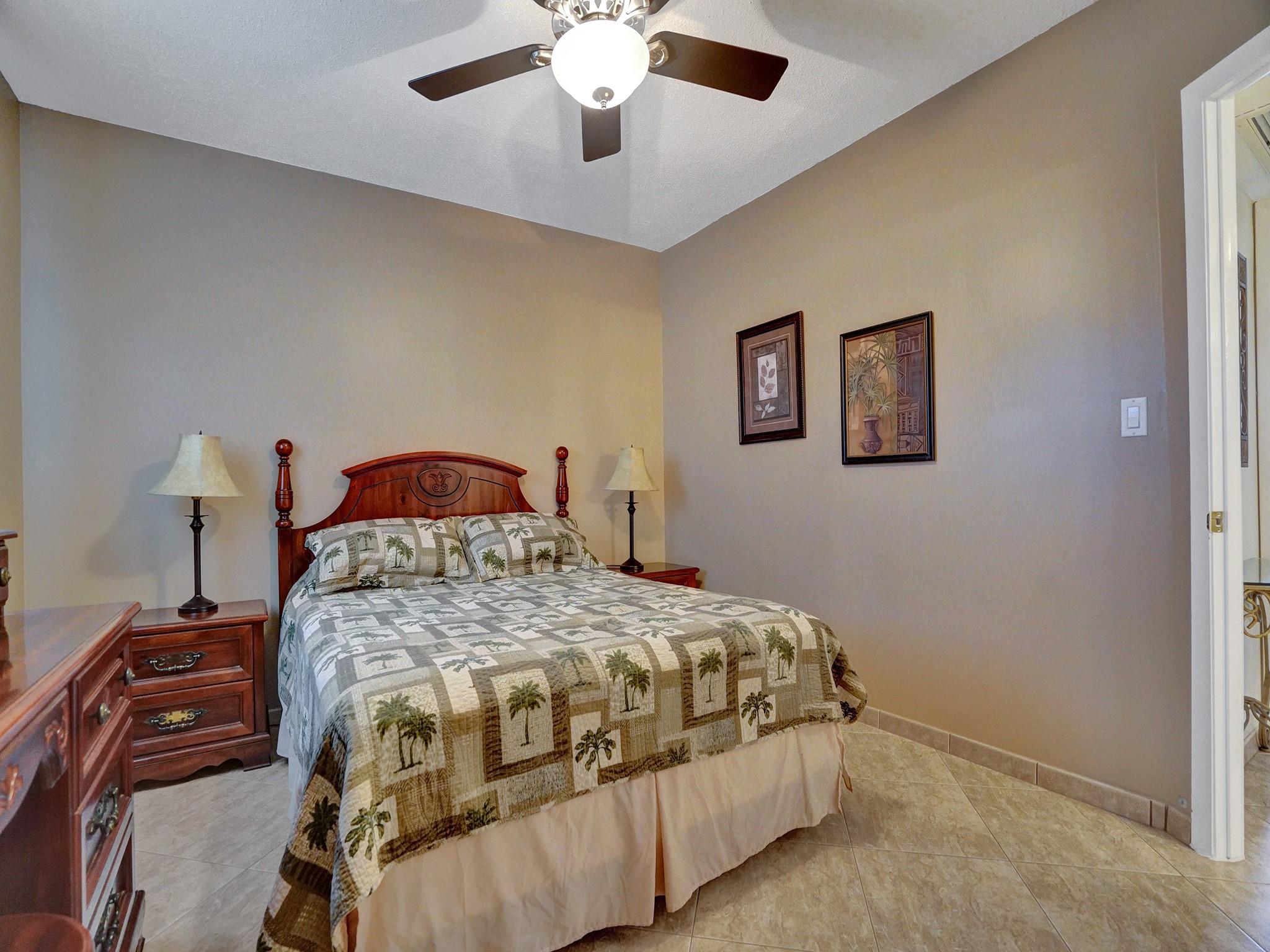 HAWAIIAN GARDENS - Residential