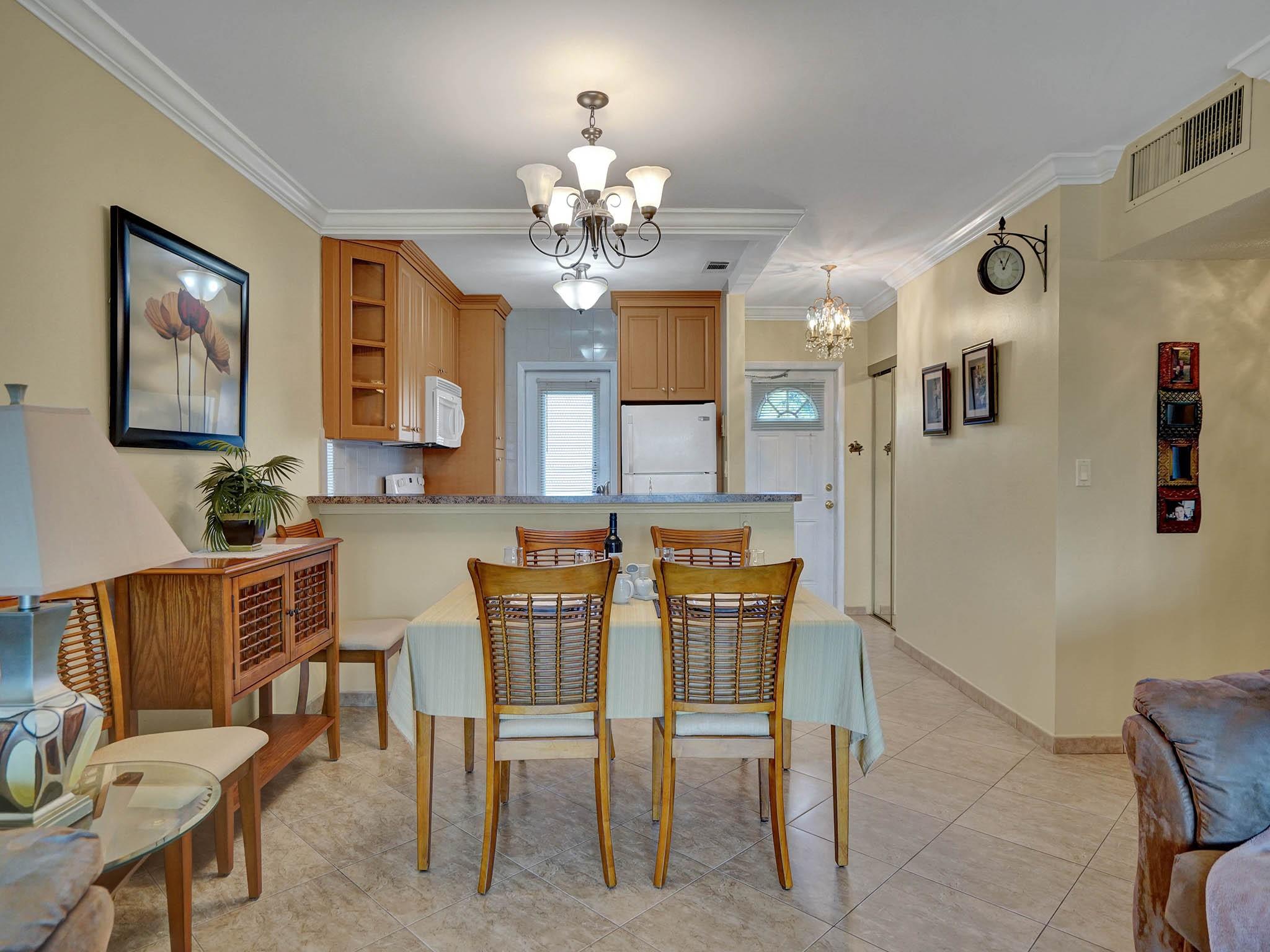 HAWAIIAN GARDENS - Residential