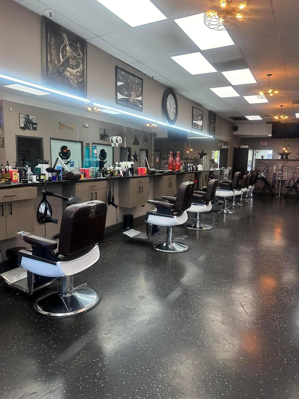 ****REDUCED Price to sell***!!! Perfect for E-2 Visa buyers!!! Established barbershop and Spa in the heart of Coral Springs. Turnkey business All equipment are included The barbershop has 9 Barber chairs two brand new hair washing stations, 2 private rooms and has extra space to expand. It's a 1425 SqFt. The Shopping center is right across the Costco shopping center with lot of traffic around, it has plenty of parking always readily available at any given time, long term lease available. Total current rent is around $2900 per month + Cam. Financial information is available in the sale. Sale is AS-IS
The lease is active for another year, which will be transferred to the new owner and can be renew it for 5 more years This is a well-known establishment with a loyal clientele