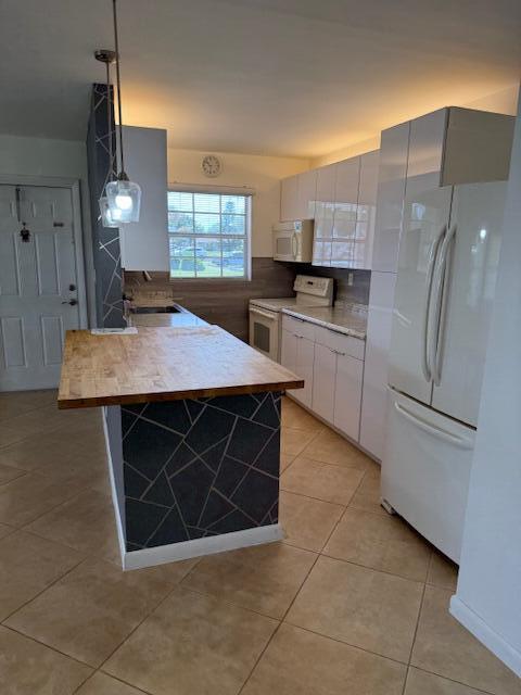 HIGH POINT OF FORT PIERCE CONDOMINIUM SECTION 1 - Residential