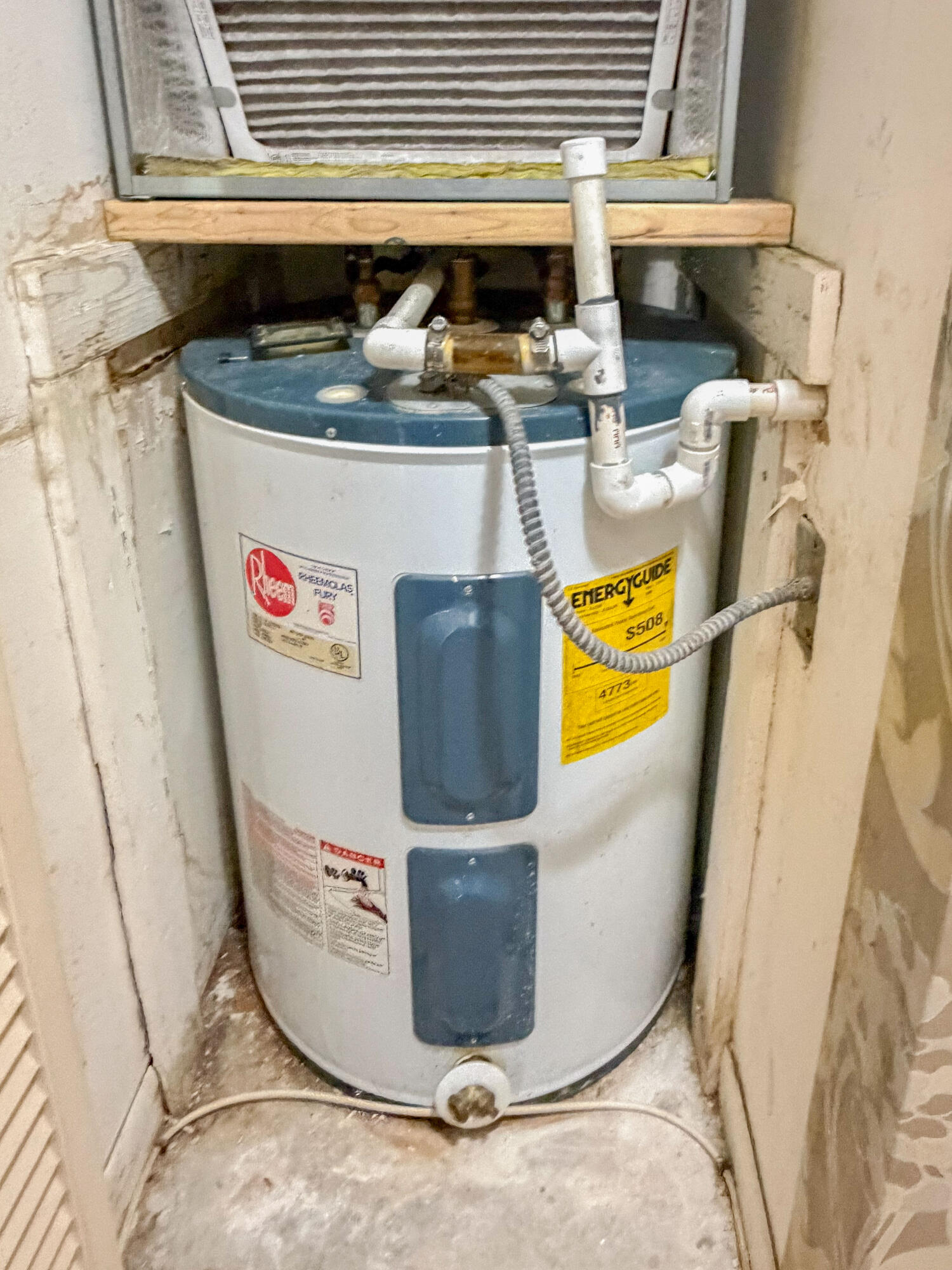 18TH HOLE - Residential