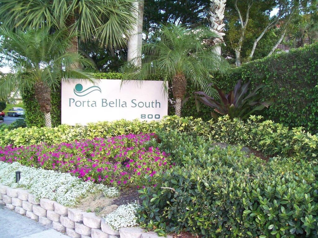 Photo of 800 Jeffery 202 Street #202, Boca Raton, FL 33487 (MLS # R11136987)