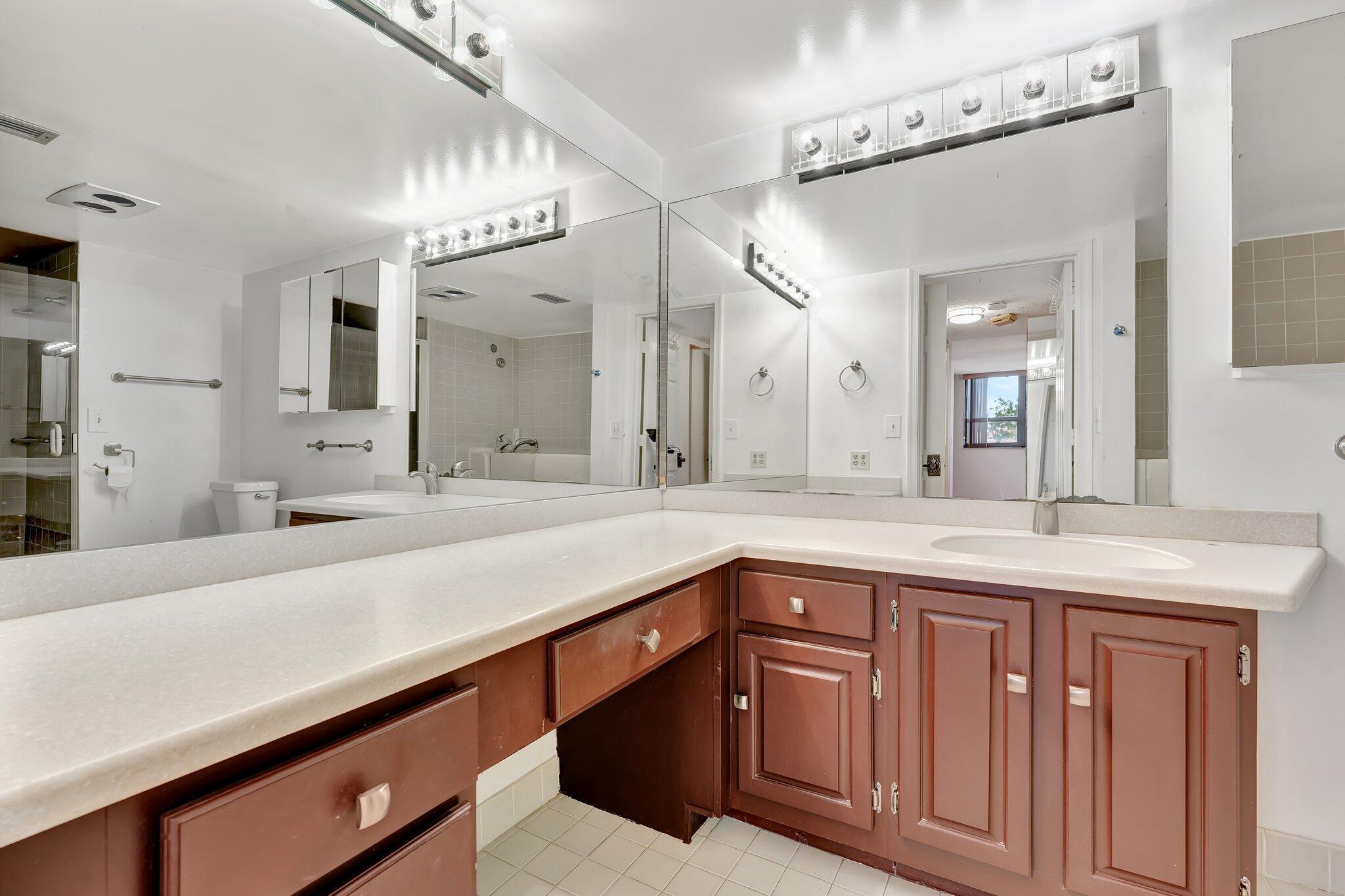 PORTA BELLA EAST AND PORT - Residential