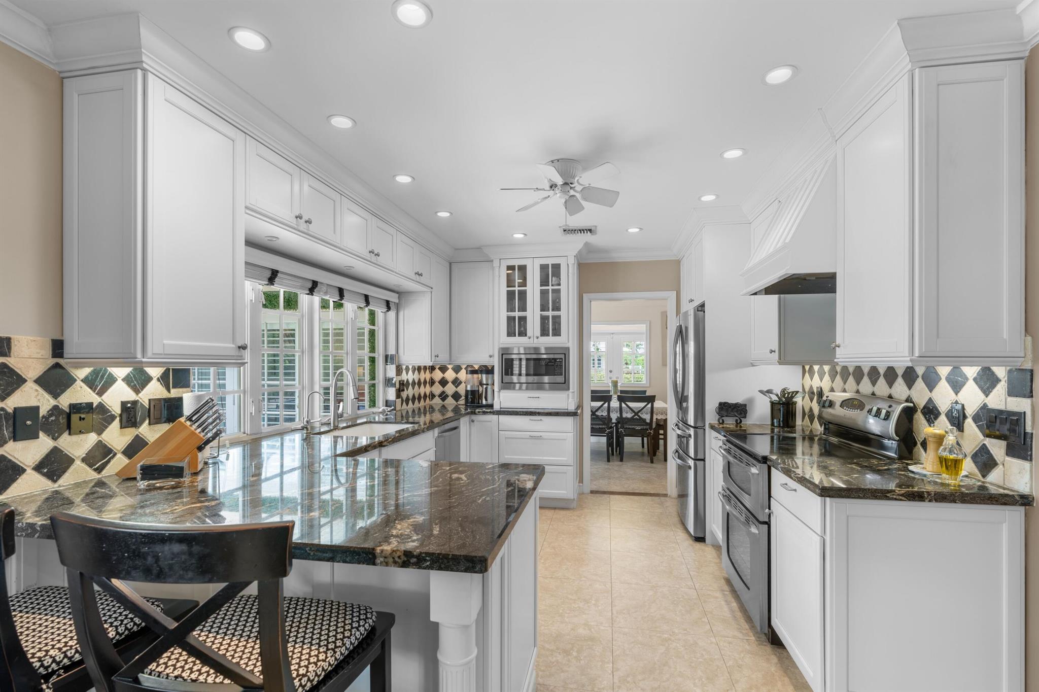 858 Hickory Terrace