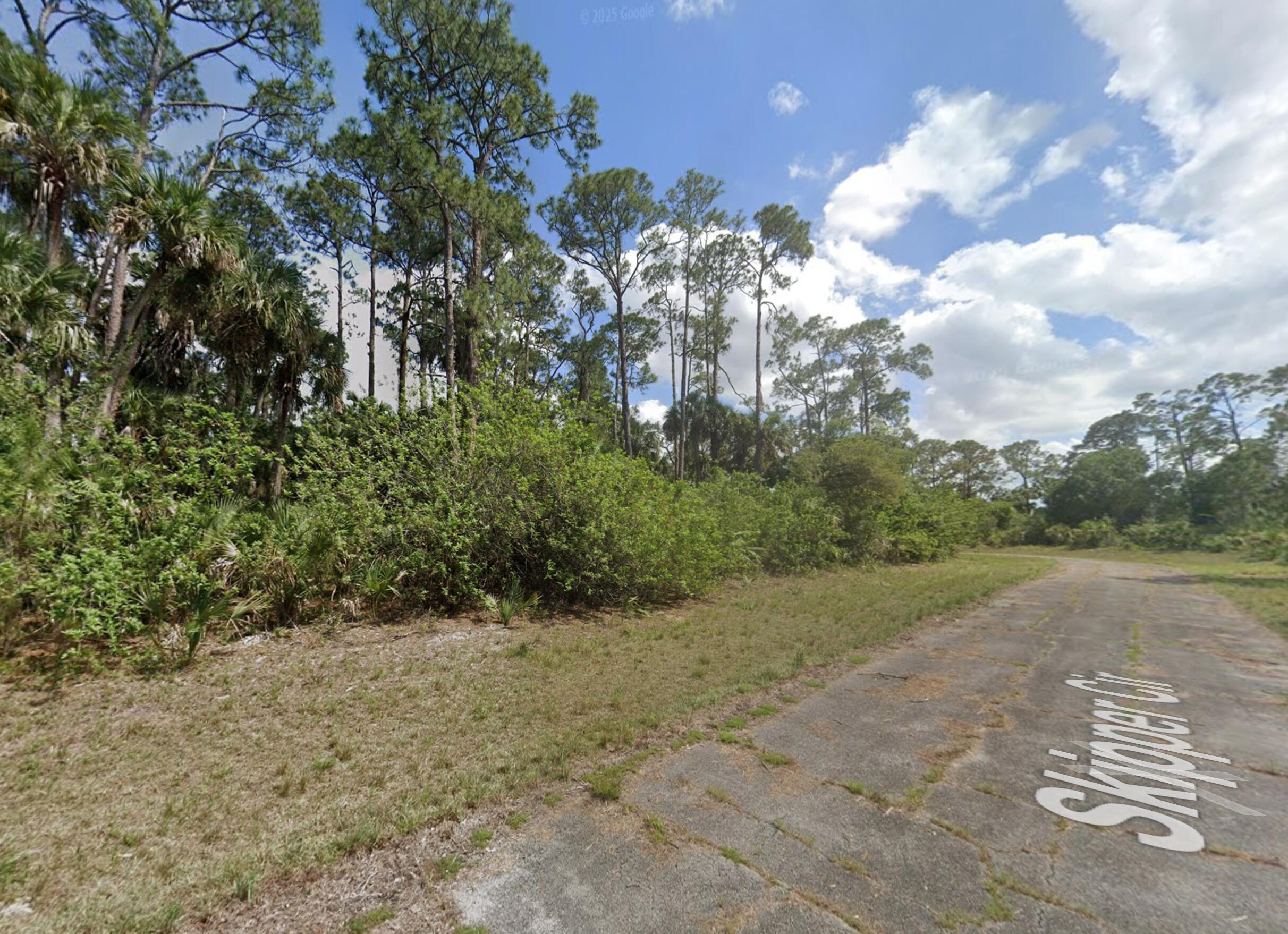 PORT LABELLE UNIT 13 - Land