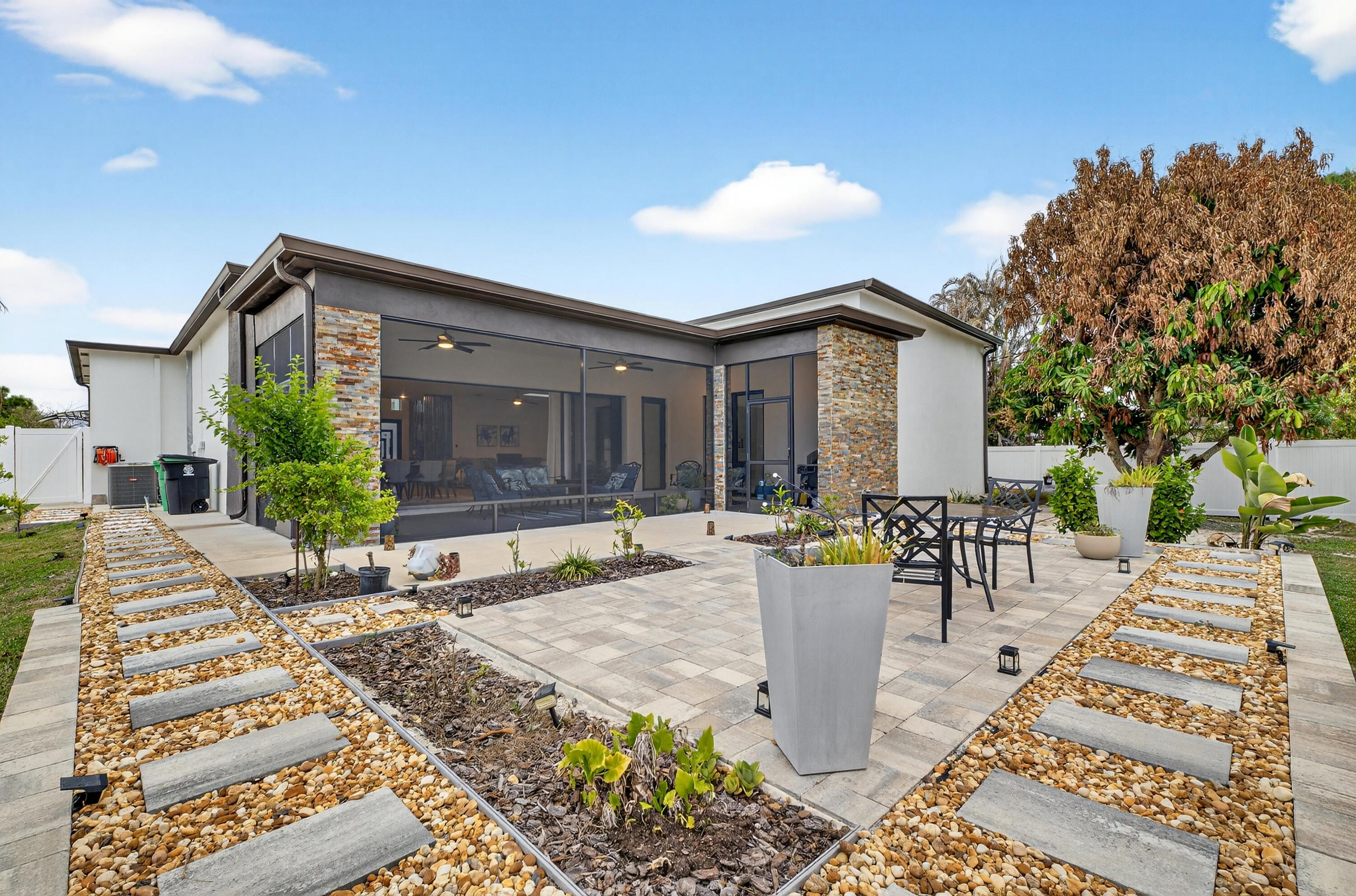 PORT ST LUCIE SECTION 20 - Residential