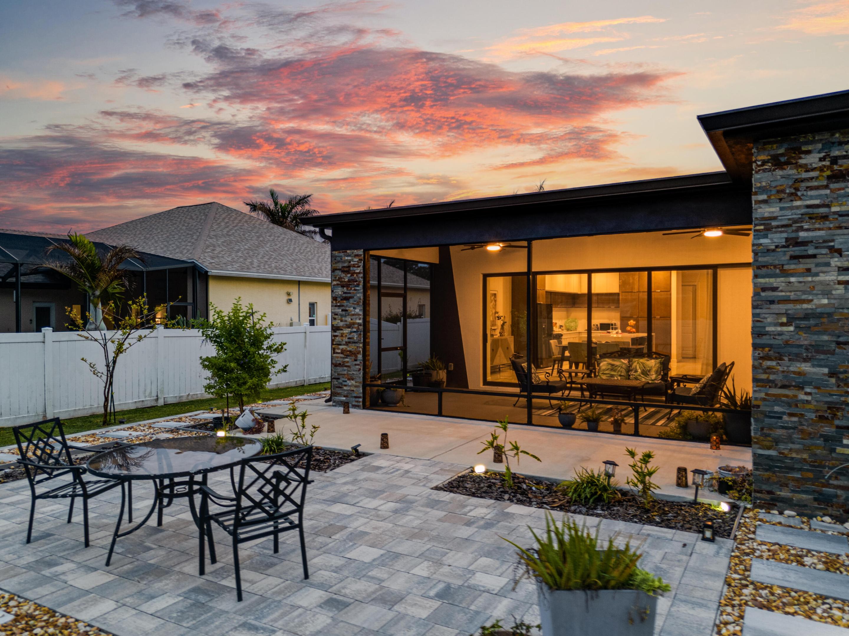 PORT ST LUCIE SECTION 20 - Residential