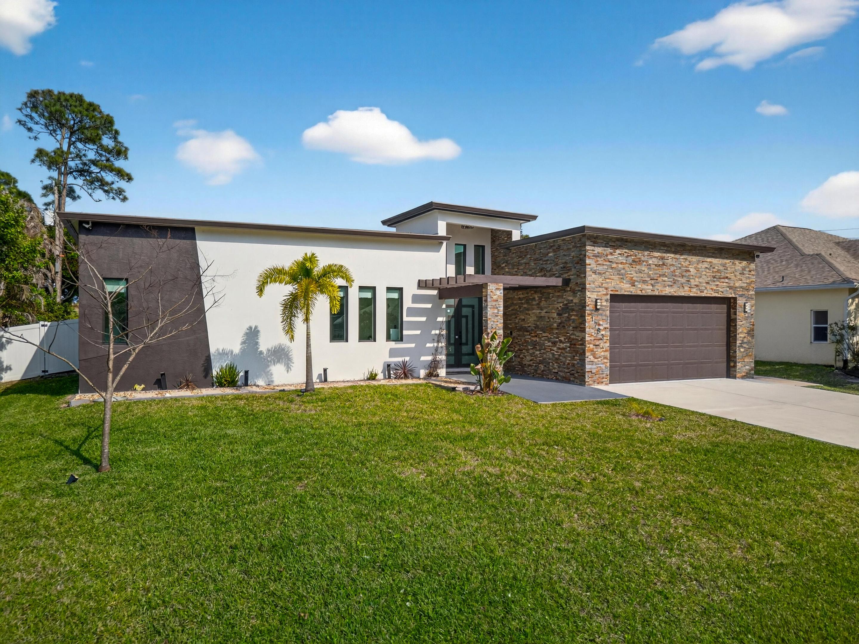 PORT ST LUCIE SECTION 20 - Residential