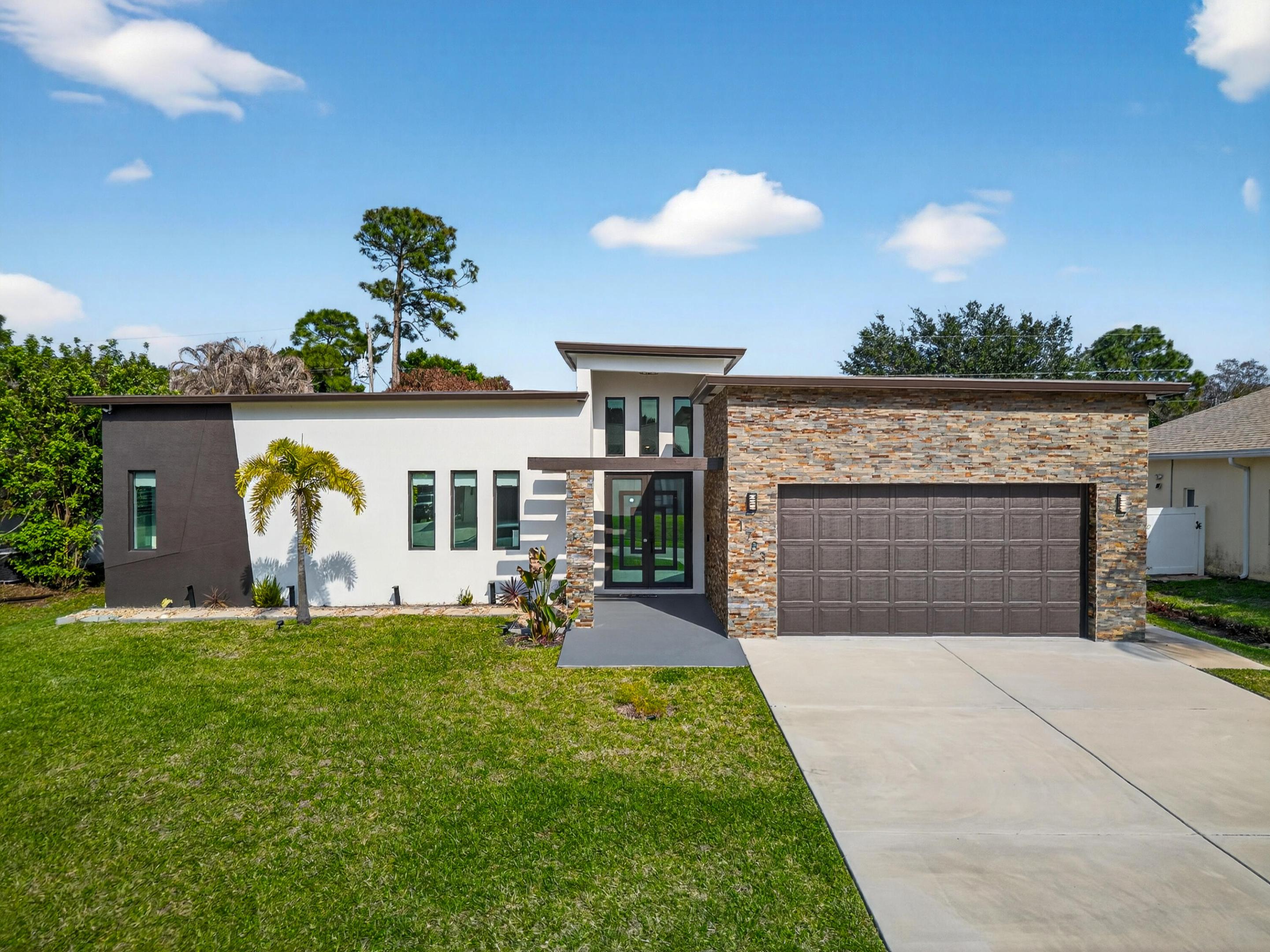 PORT ST LUCIE SECTION 20 - Residential