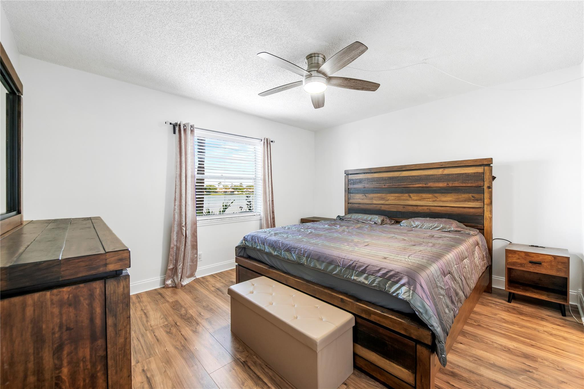 VIEWPOINTE CONDO - Residential