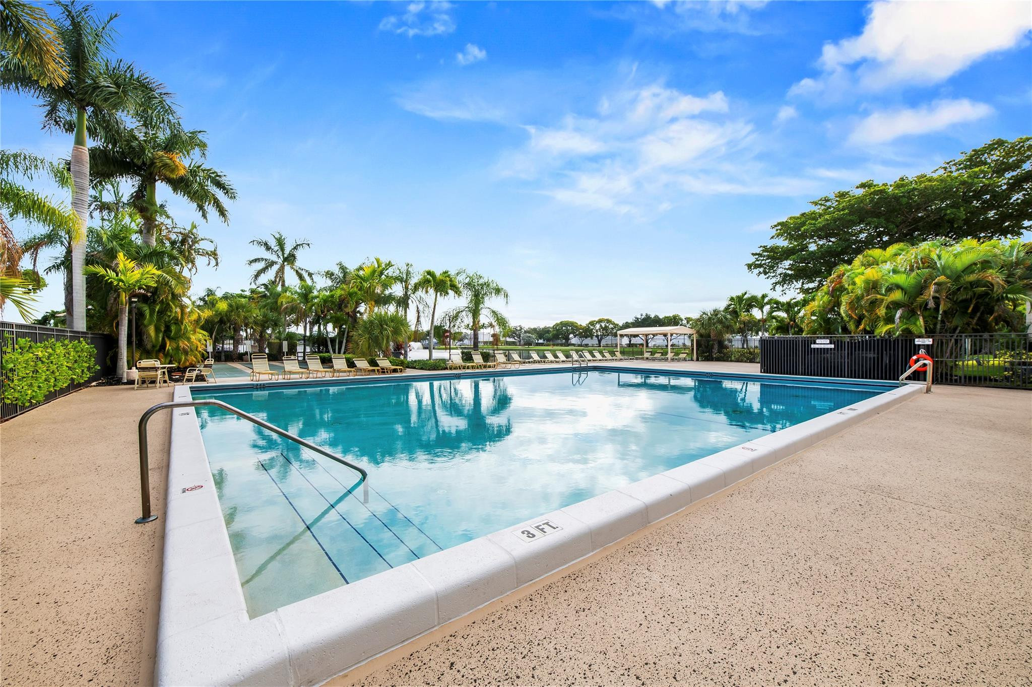 VIEWPOINTE CONDO - Residential