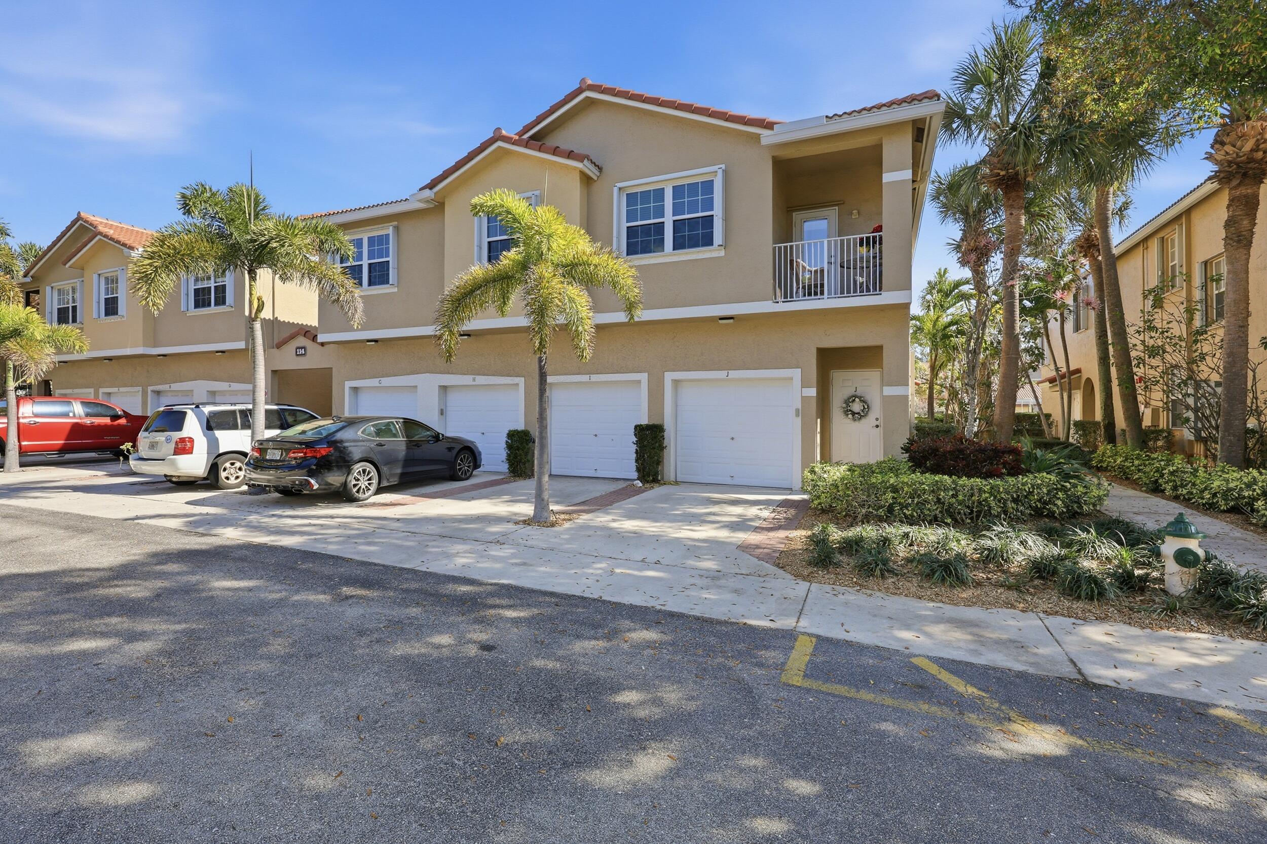 Tequesta Trace - Residential Lease