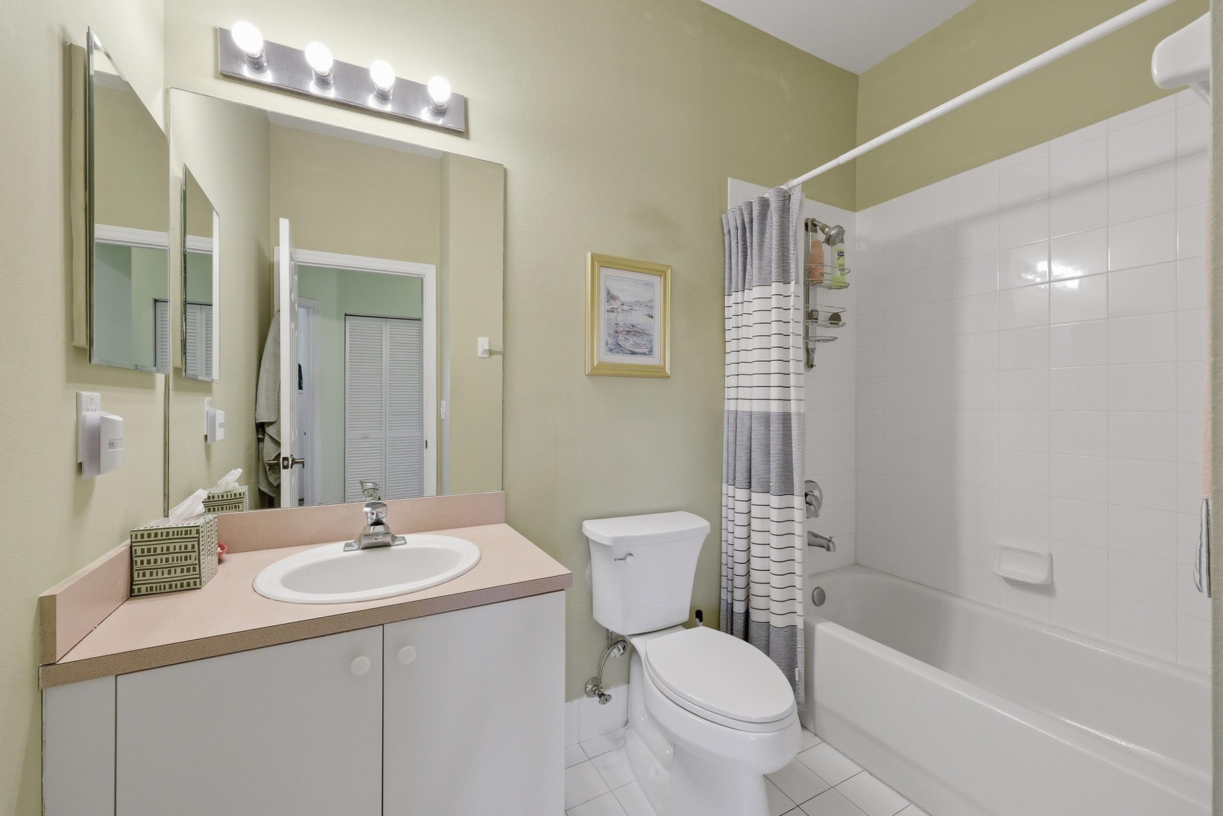 Tequesta Trace - Residential Lease