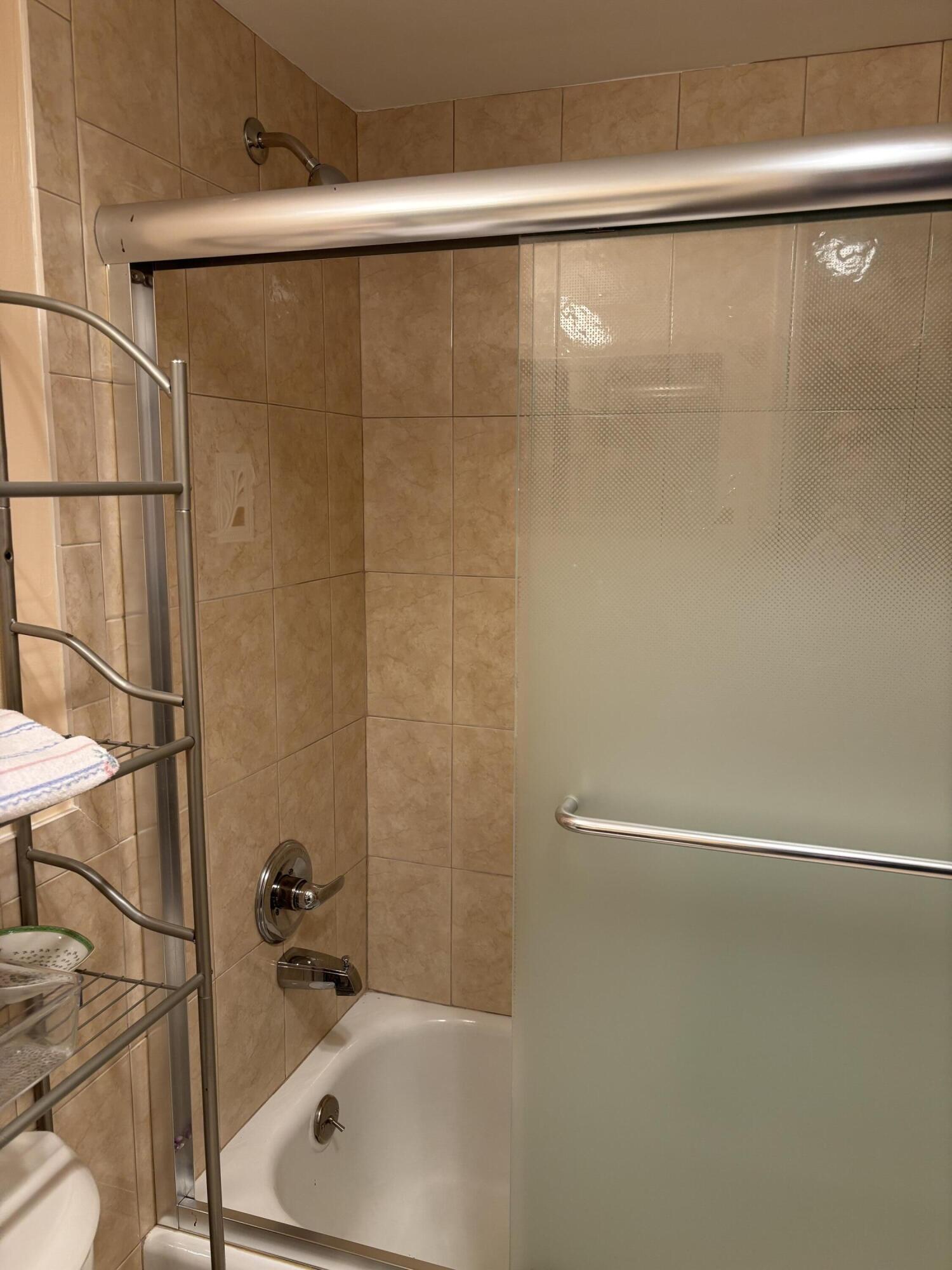 CAMDEN CONDOS - Residential Lease