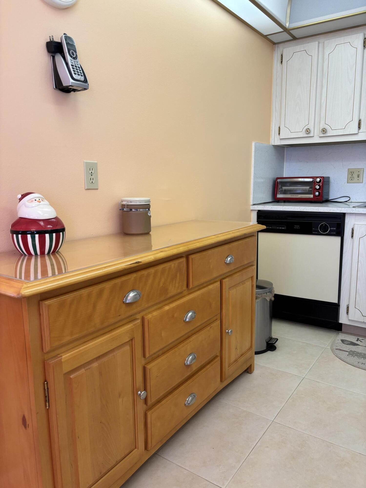 CAMDEN CONDOS - Residential Lease