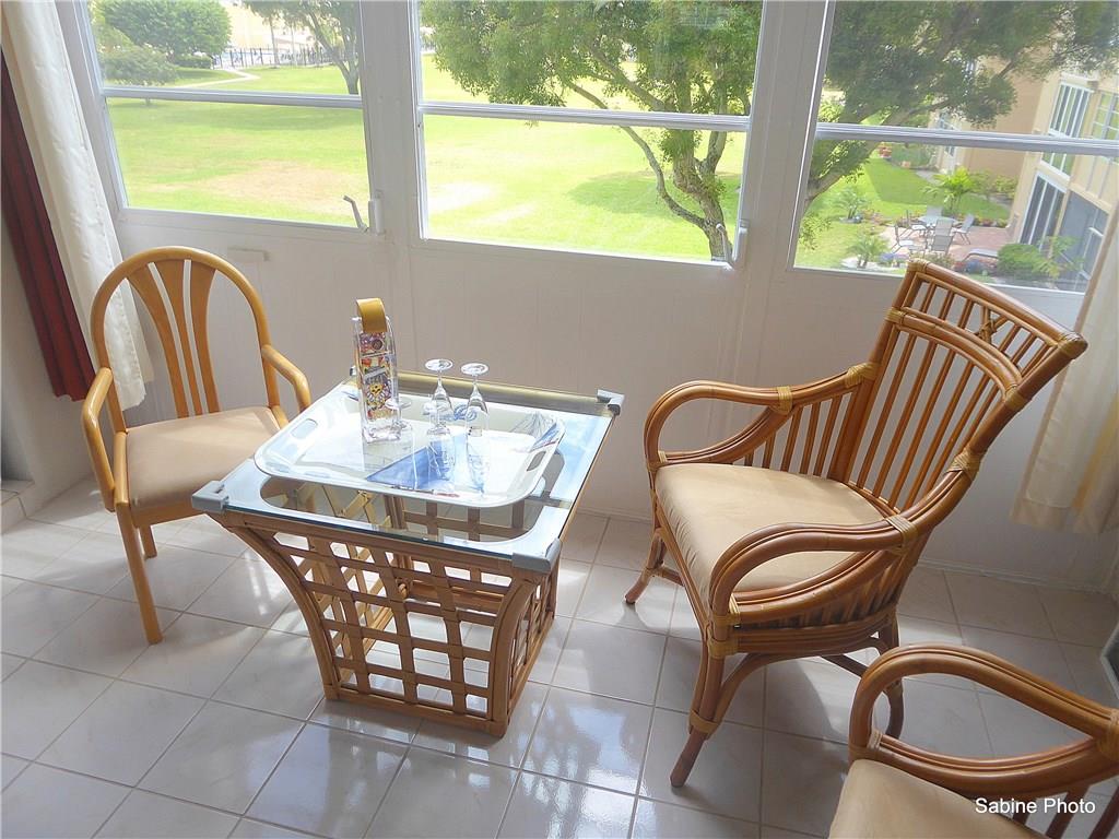 VILLAGE ROYALE EMERALD GR - Residential